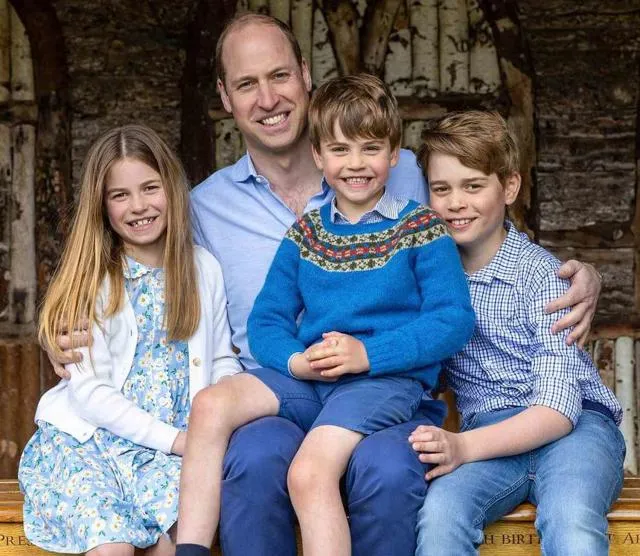 Принц Уильям нарушил традицию в День отца, поделившись особым воспоминанием с королем Чарльзом