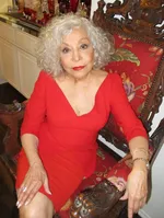 Умерла Рене Виктор, звезда 'Коко' и 'Травки', в возрасте 86 лет
