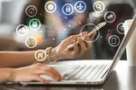 Сидни Суини и её забавная реакция на интернет-обсуждения о её фигуре