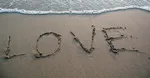 Фанаты Love Island в шоке и требуют исключить Дежона после скандала с Мег во время киноночи