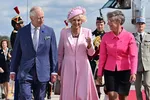 Король Чарльз и королева Камилла в Брадфорде: встреча с восторженной толпой на фоне статуса города 2025 года в Великобритании