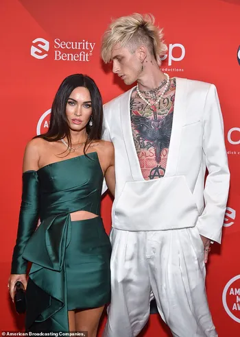 Экс-бойфренд Меган Фокс, Machine Gun Kelly, стал участником шокирующего сексуального акта, утверждает порноактриса: 'Он идеально подходит для...'