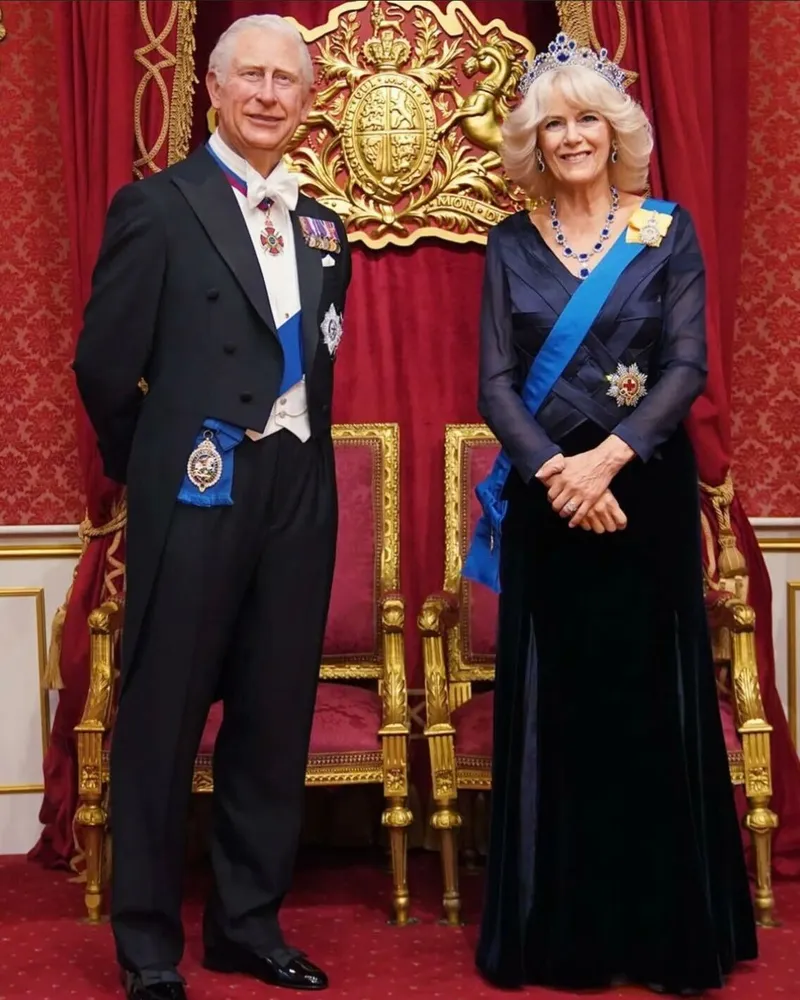 Королева Камилла в образе, вдохновленном