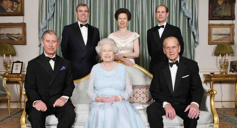 Могут ли король Чарльз и члены королевской семьи голосовать на всеобщих выборах?