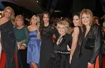 Звезда шоу "Loose Women" призналась: "Мы все в шоке - людям тяжело" и поделилась критическим мнением...