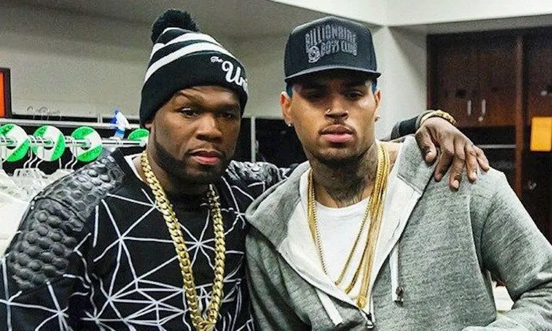 50 Cent заменяет Криса Брауна в качестве хедлайнера музыкального фестиваля Dreamville J Cole... после ОТКАЗА от...