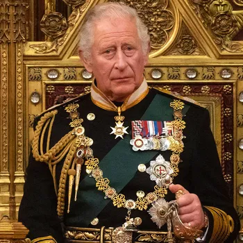 Король Чарльз выглядит величественно на новом королевском портрете, выпущенном к особому событию